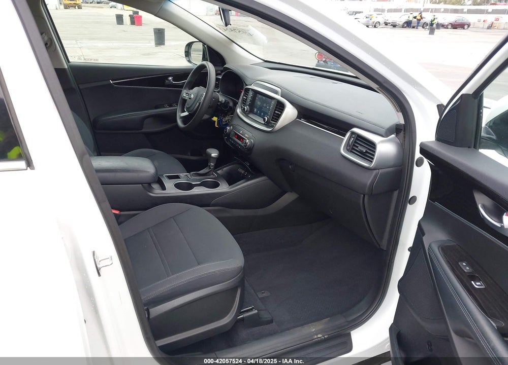 2019 KIA SORENTO VIN: 5XYPGDA53KG456969