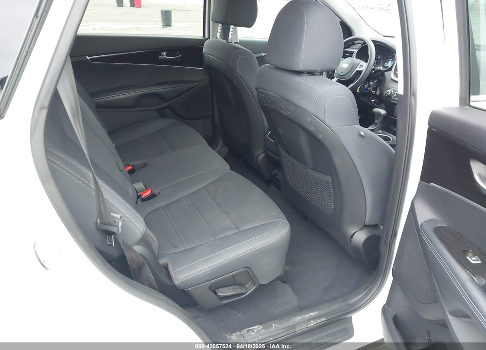 2019 KIA SORENTO VIN: 5XYPGDA53KG456969