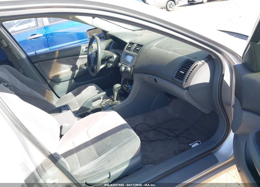 2007 HONDA ACCORD VIN: JHMCM56327C004297