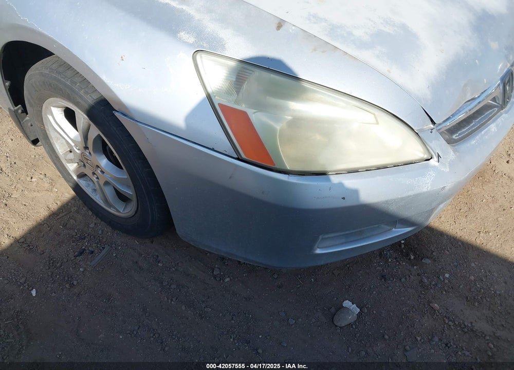 2007 HONDA ACCORD VIN: JHMCM56327C004297