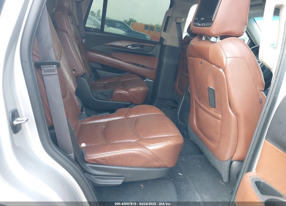 2015 CADILLAC ESCALADE VIN: 1GYS3MKJ7FR518389