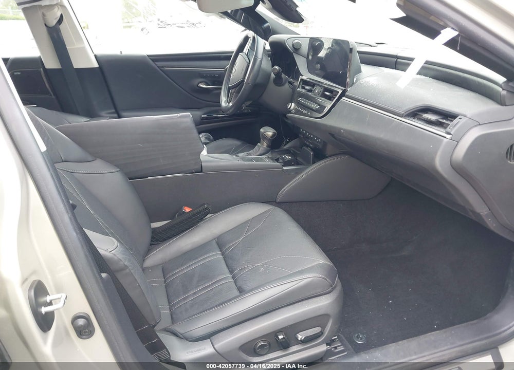 2022 LEXUS ES 300H LUXURY VIN: 58AEA1C13NU014248