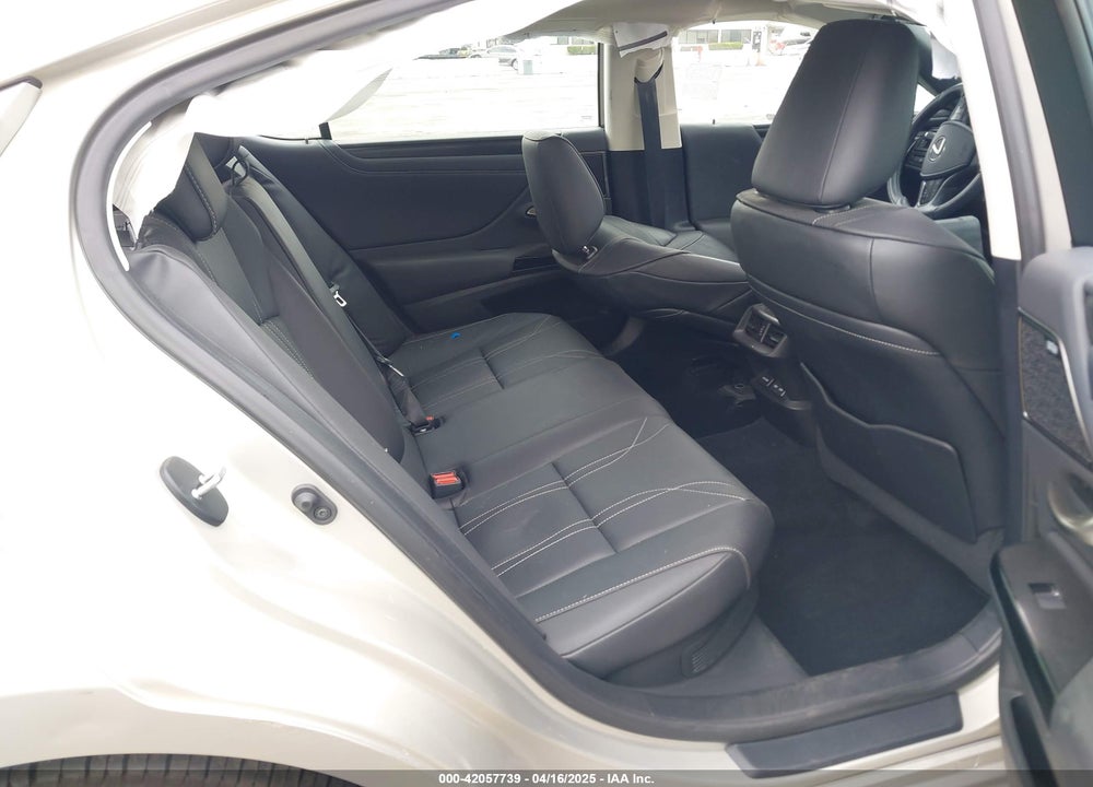 2022 LEXUS ES 300H LUXURY VIN: 58AEA1C13NU014248