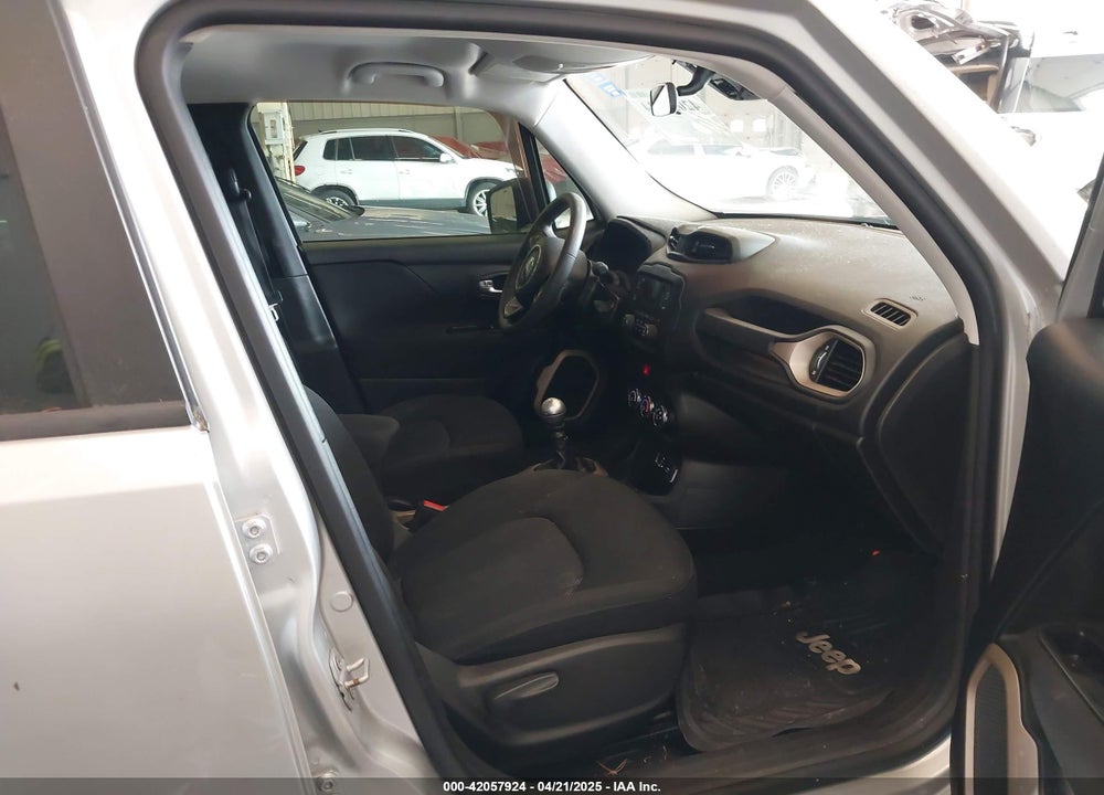 2016 JEEP RENEGADE VIN: ZACCJAAW2GPE07714