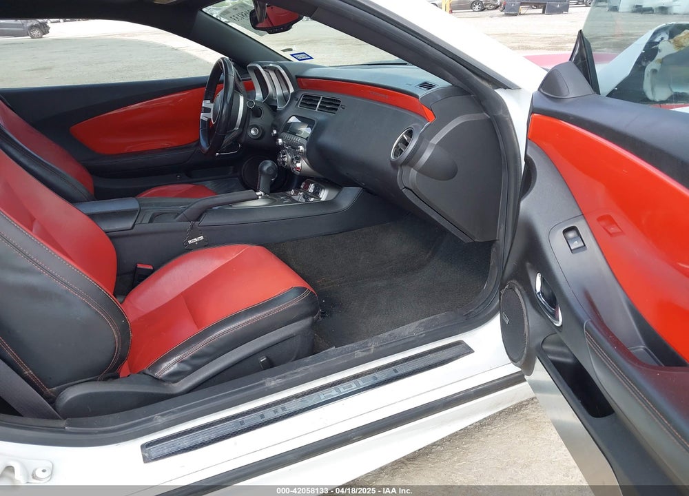 2011 CHEVROLET CAMARO 2SS VIN: 2G1FK1EJ1B9193238