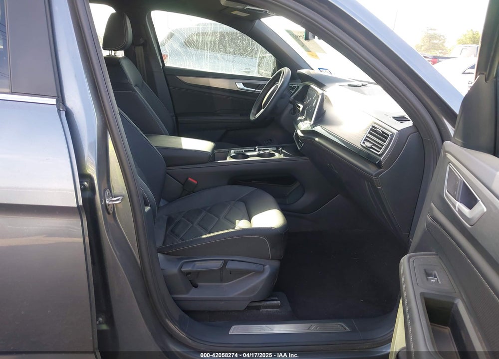2024 VOLKSWAGEN ATLAS CROSS SPORT VIN: 1V2JE2CA5RC248843