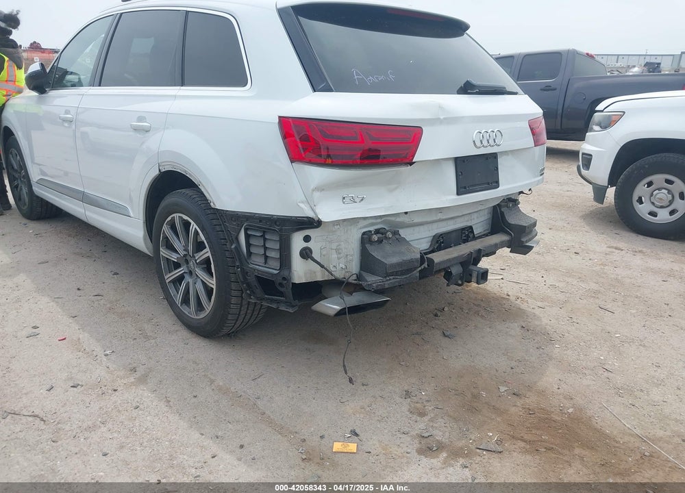 2017 AUDI Q7 VIN: WA1LAAF77HD031992