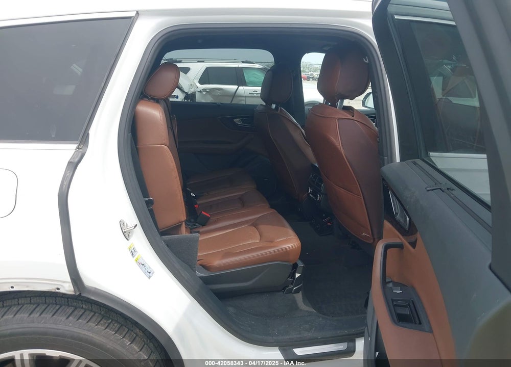 2017 AUDI Q7 VIN: WA1LAAF77HD031992