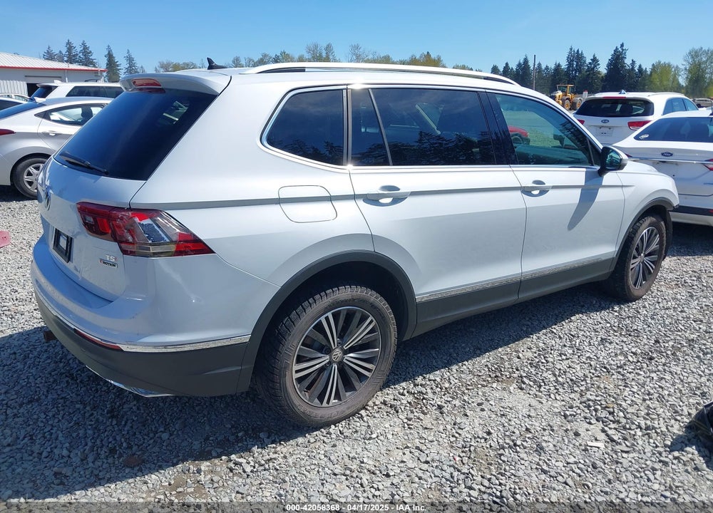 2018 VOLKSWAGEN TIGUAN VIN: 3VV2B7AX1JM009541