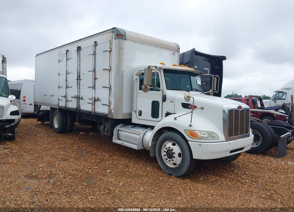 2013 PETERBILT 337 VIN: 2NP2HM6X1DM212971