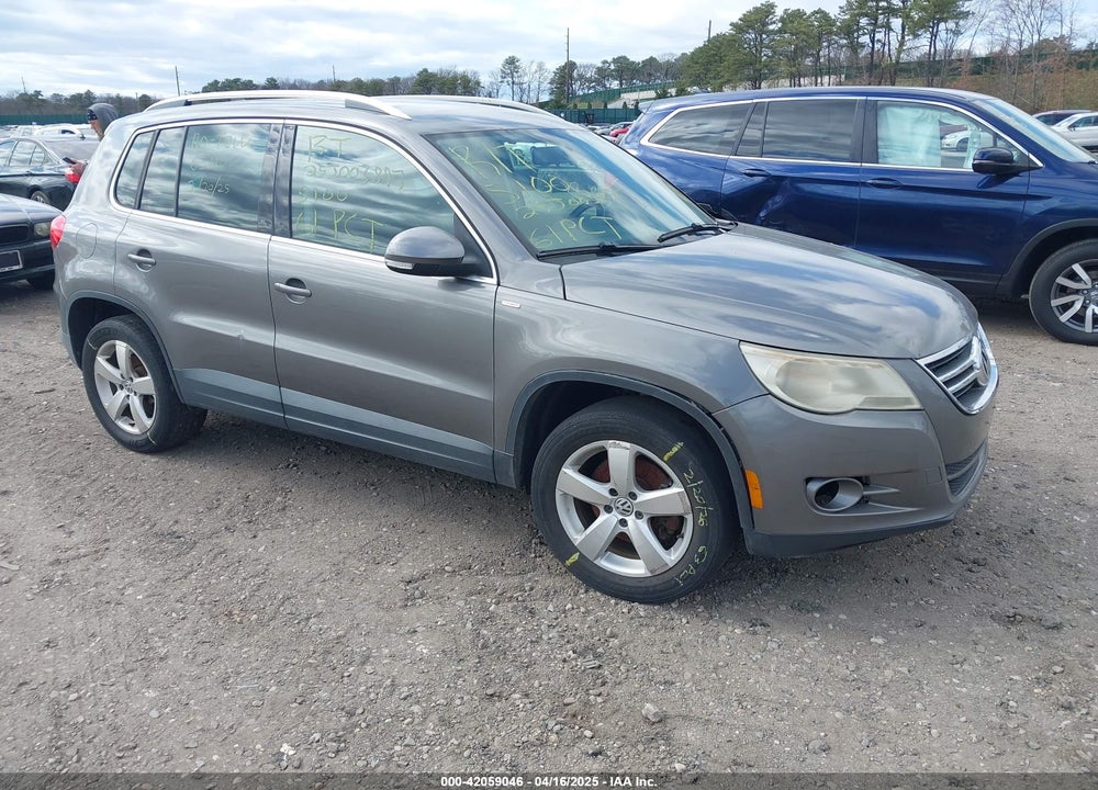 2010 VOLKSWAGEN TIGUAN WOLFSBURG EDITION VIN: WVGAV7AX3AW529317