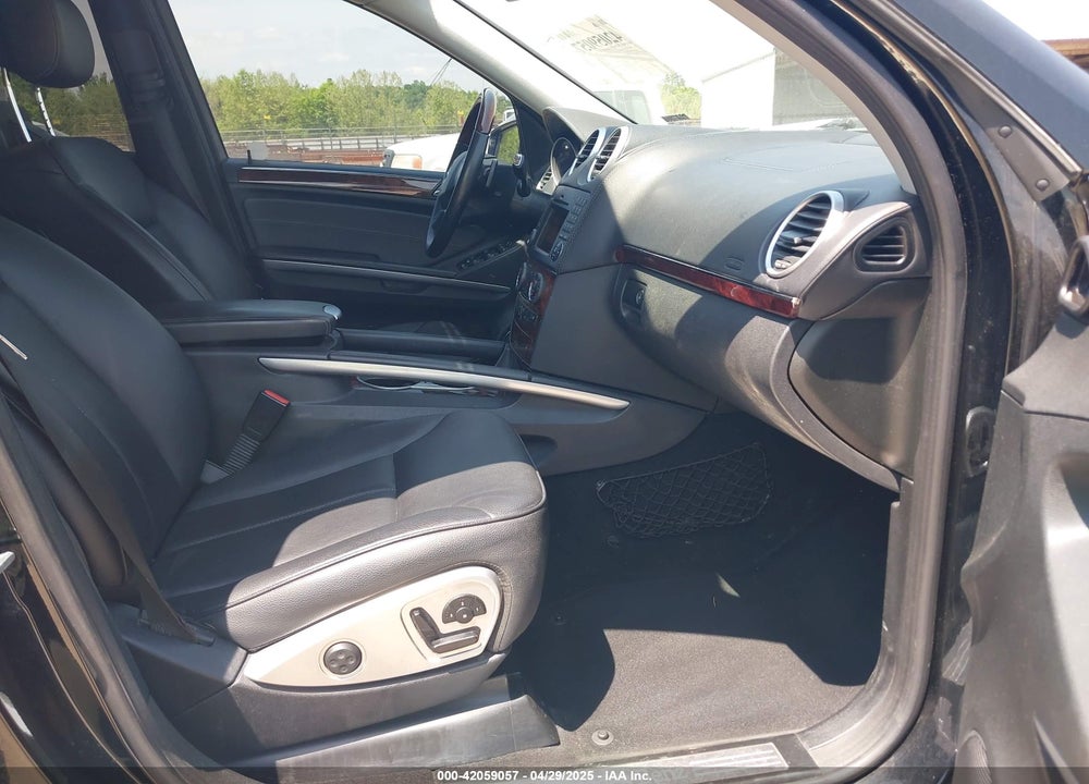 2011 MERCEDES-BENZ GL 450 4MATIC VIN: 4JGBF7BE5BA735073