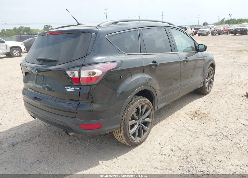 2017 FORD ESCAPE VIN: 1FMCU0J91HUC13795