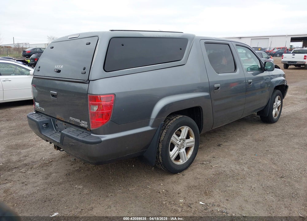 2011 HONDA RIDGELINE RTL VIN: 5FPYK1F54BB003338