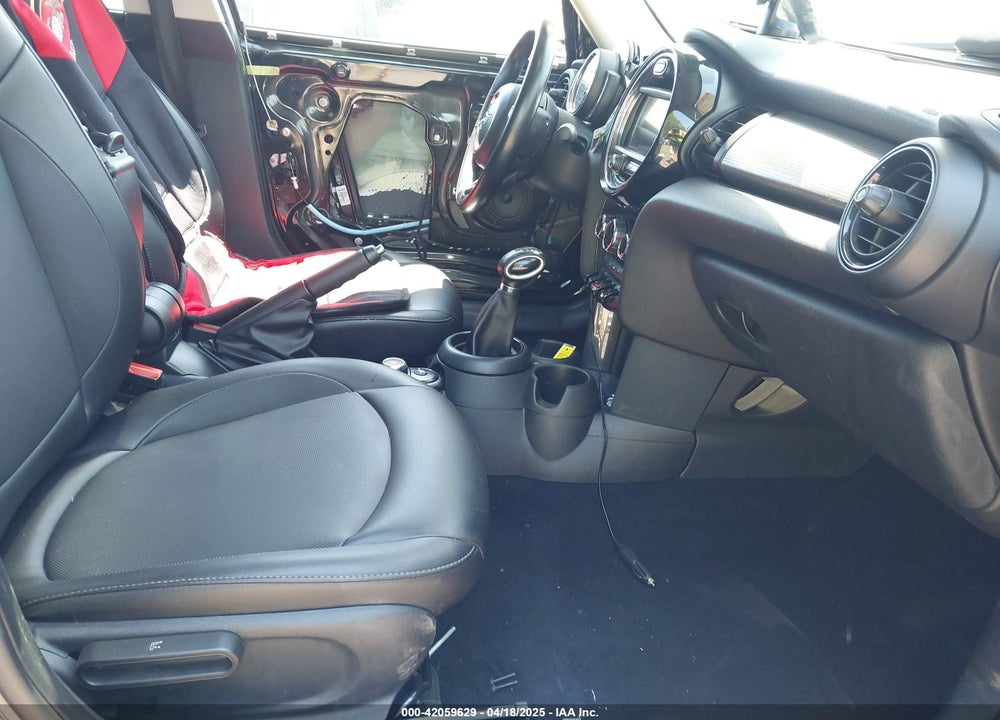 2018 MINI HARDTOP VIN: WMWXU1C57J2F80983