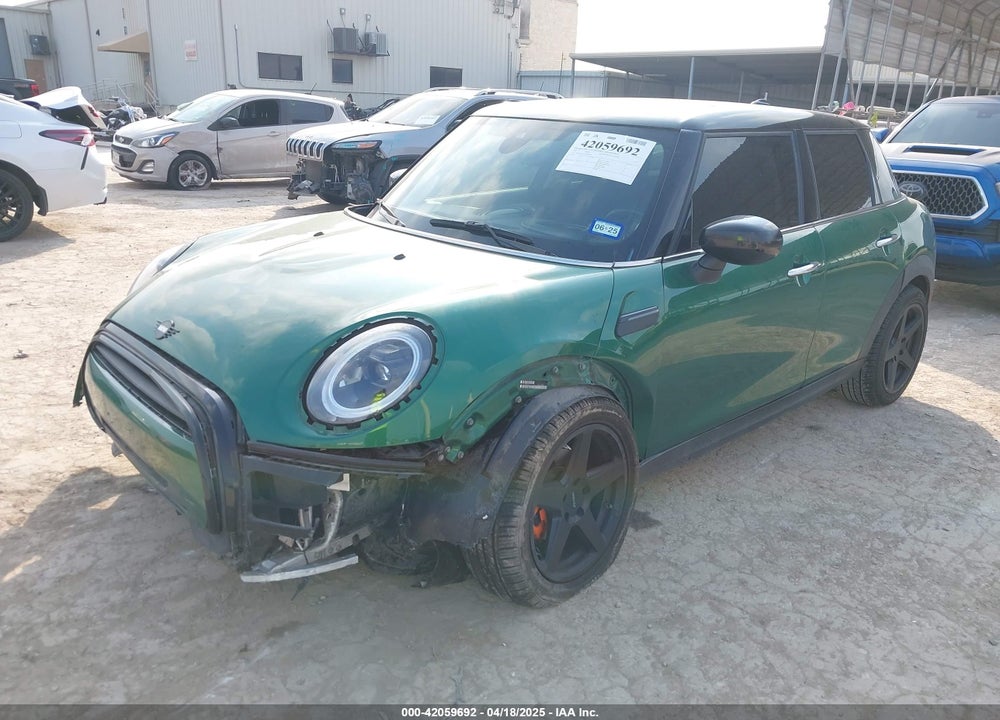 2022 MINI HARDTOP 4 DOOR VIN: WMW33DK04N2P84250