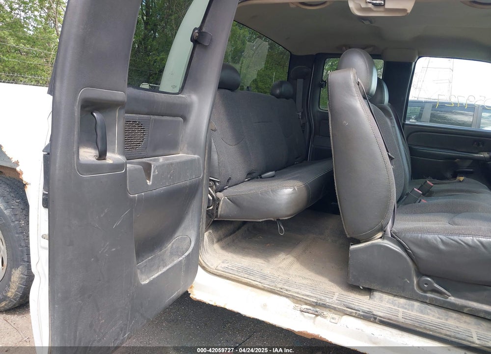 2005 CHEVROLET SILVERADO 1500 WORK TRUCK VIN: 1GCEK19B15Z251283