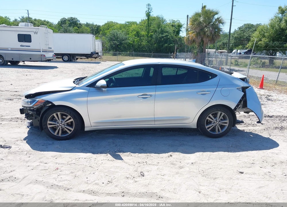 2018 HYUNDAI ELANTRA VIN: 5NPD84LF2JH333709