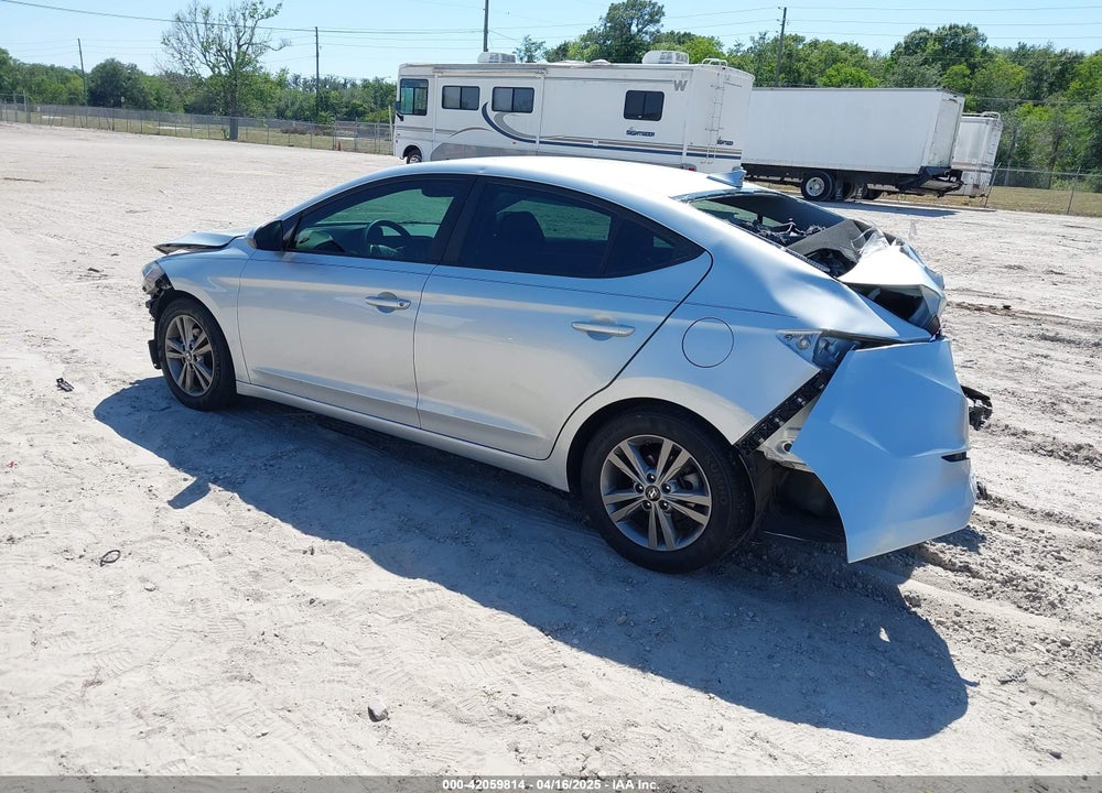 2018 HYUNDAI ELANTRA VIN: 5NPD84LF2JH333709