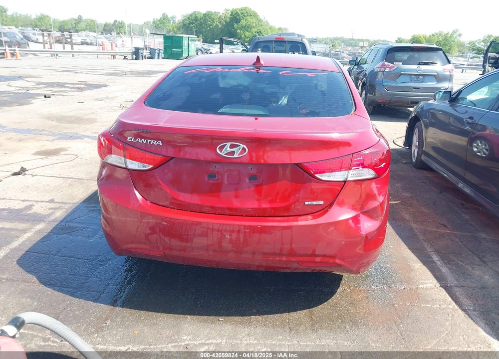 2011 HYUNDAI ELANTRA VIN: KMHDH4AE7BU093862