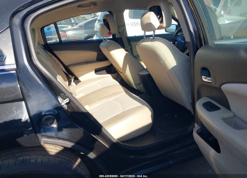 2014 CHRYSLER 200 VIN: 1C3CCBAB7EN170340