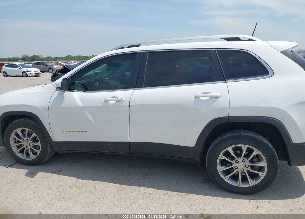 2019 JEEP CHEROKEE LATITUDE PLUS FWD VIN: 1C4PJLLBXKD220221