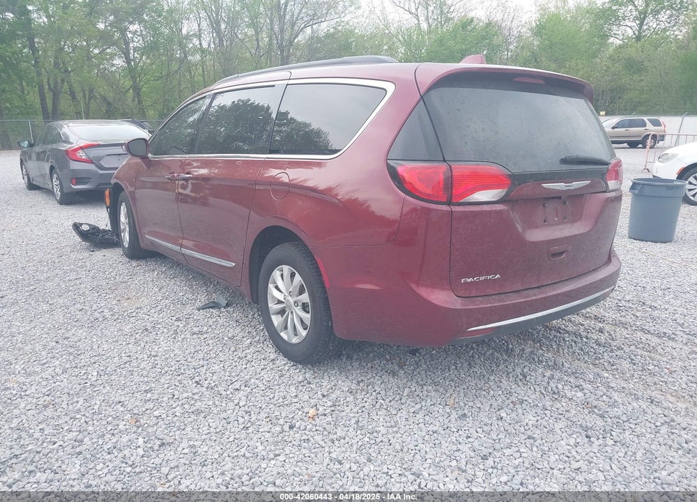 2017 CHRYSLER PACIFICA TOURING L VIN: 2C4RC1BG6HR509476