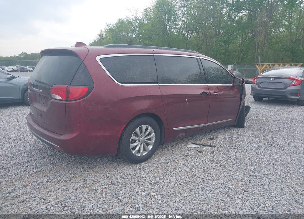2017 CHRYSLER PACIFICA TOURING L VIN: 2C4RC1BG6HR509476
