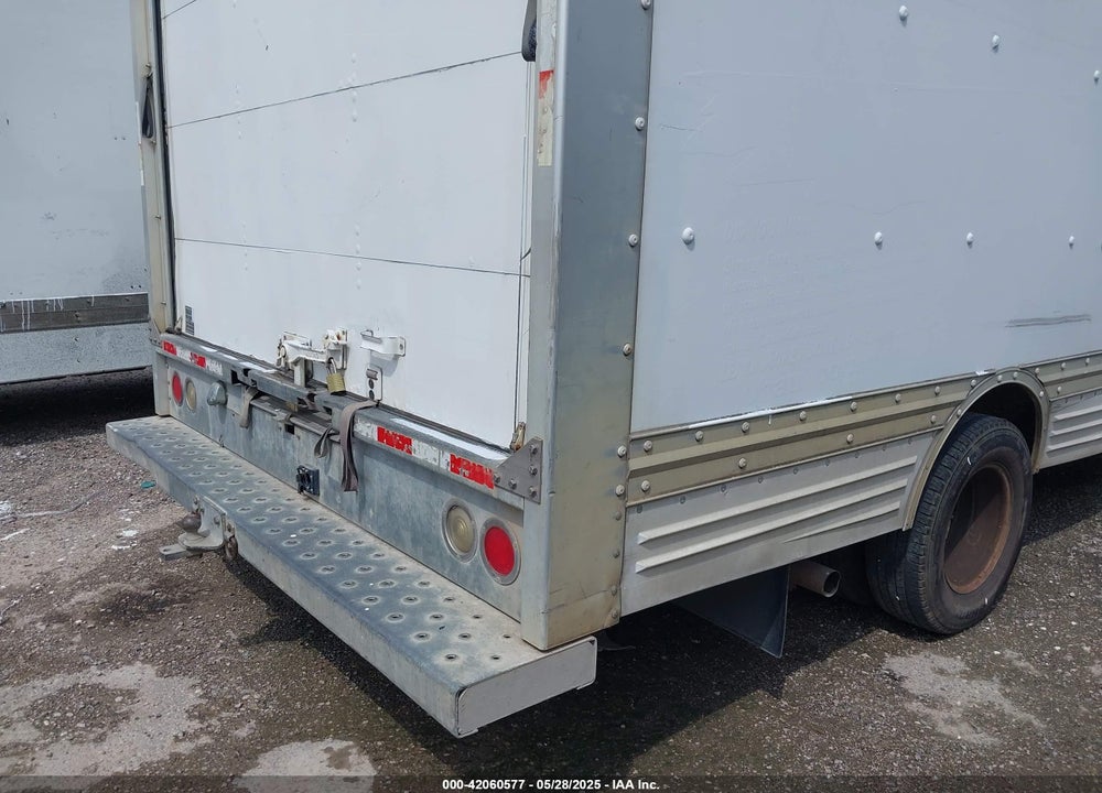 2006 FORD E-450 CUTAWAY VIN: 1FDXE45S56HA86235