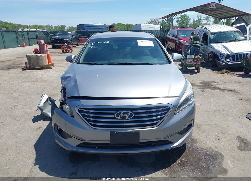 2015 HYUNDAI SONATA SE VIN: 5NPE24AF2FH172455