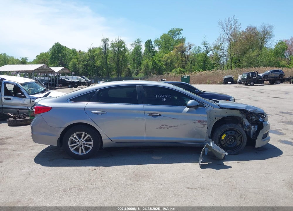 2015 HYUNDAI SONATA SE VIN: 5NPE24AF2FH172455