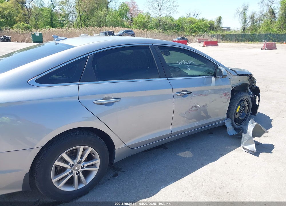 2015 HYUNDAI SONATA SE VIN: 5NPE24AF2FH172455