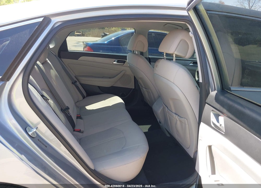 2015 HYUNDAI SONATA SE VIN: 5NPE24AF2FH172455