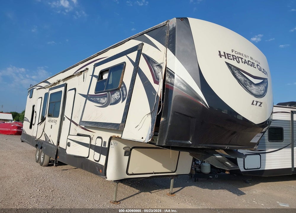 2020 FOREST RIVER HERITAGE GLEN 378FL VIN: 4X4FWBP29LV703030