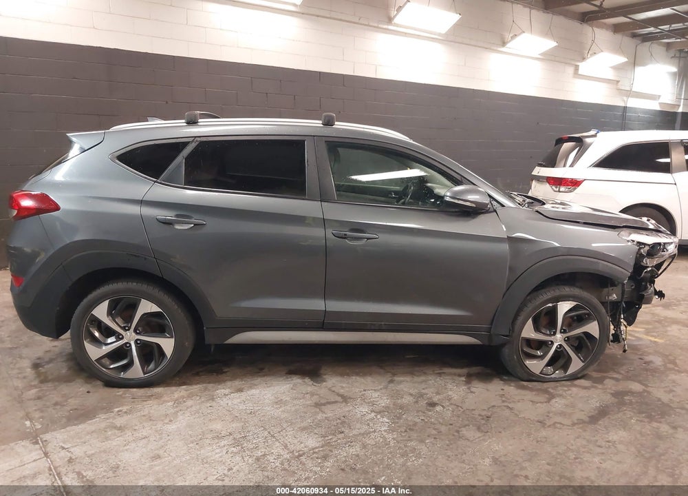 2018 HYUNDAI TUCSON VIN: KM8J3CAL2JU680446