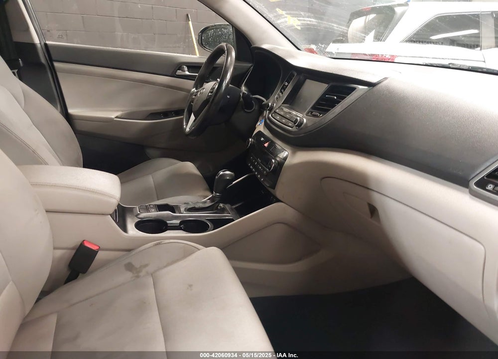 2018 HYUNDAI TUCSON VIN: KM8J3CAL2JU680446