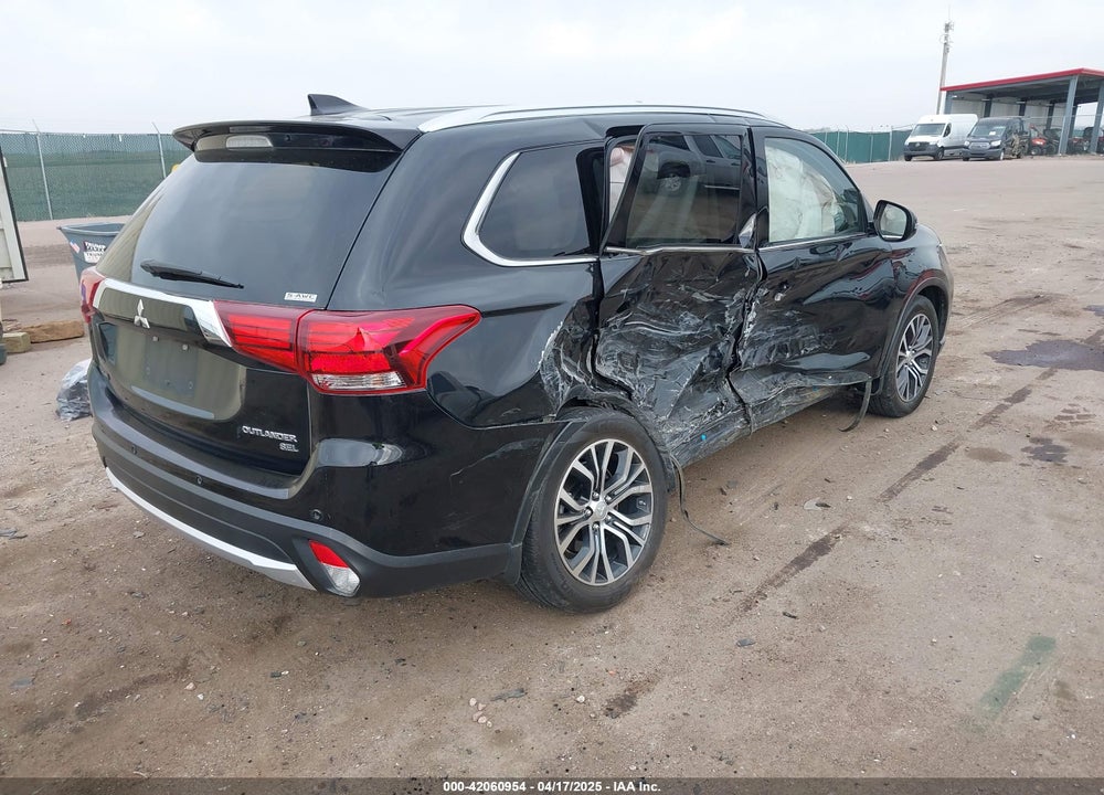 2018 MITSUBISHI OUTLANDER SEL VIN: JA4AZ3A33JJ004666