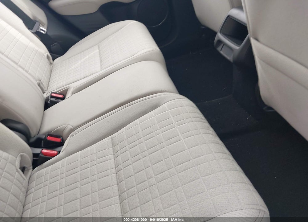 2025 HONDA HR-V 2WD LX VIN: 3CZRZ1H35SM726173