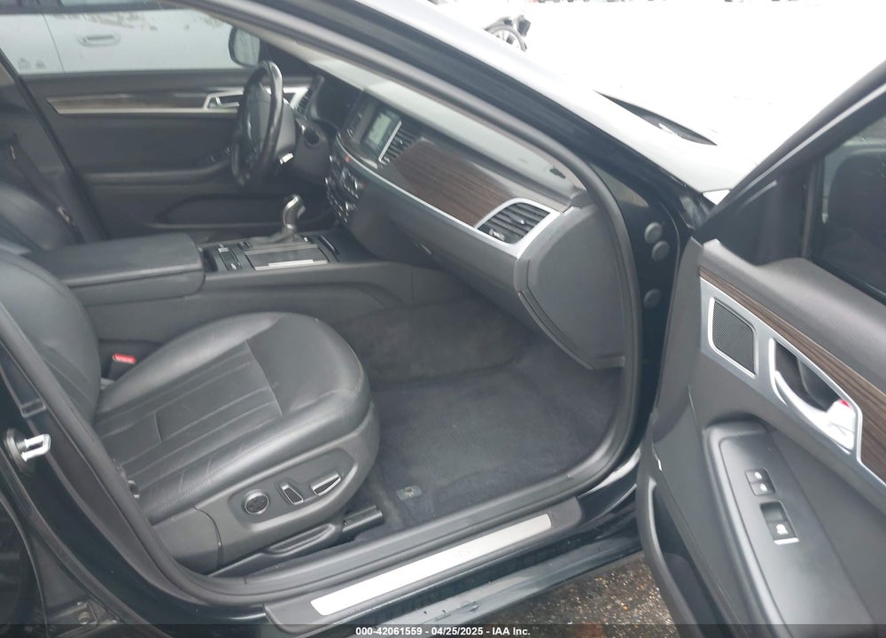 2015 HYUNDAI GENESIS 3.8 VIN: KMHGN4JE5FU093564