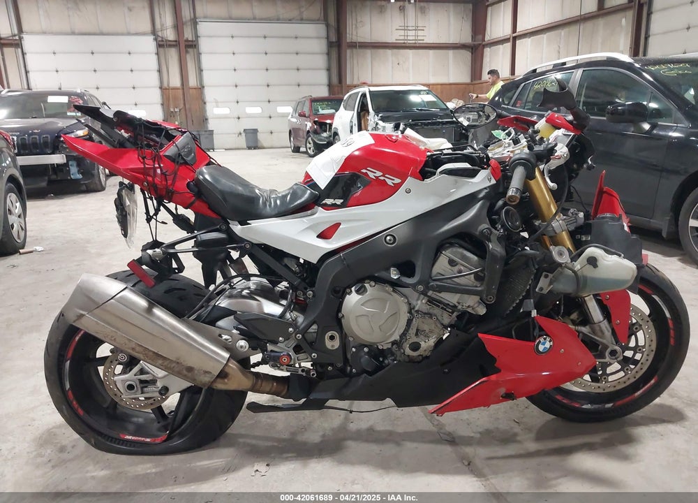 2015 BMW S 1000 RR VIN: WB10D2100FZ352205