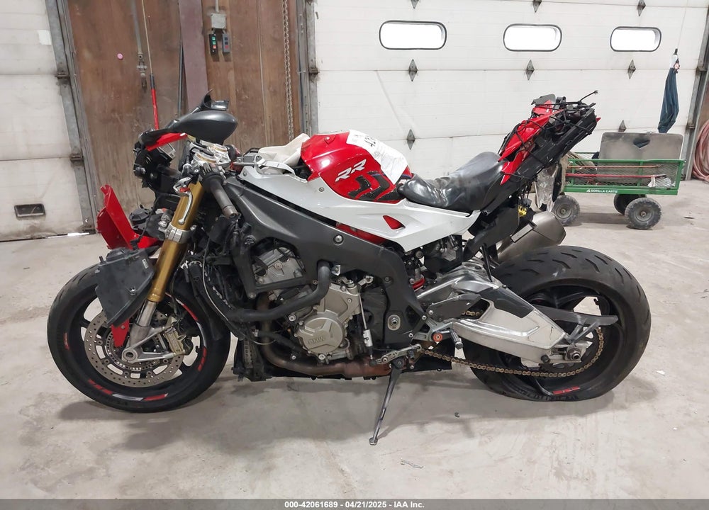 2015 BMW S 1000 RR VIN: WB10D2100FZ352205