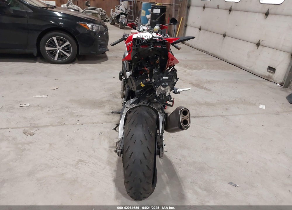 2015 BMW S 1000 RR VIN: WB10D2100FZ352205