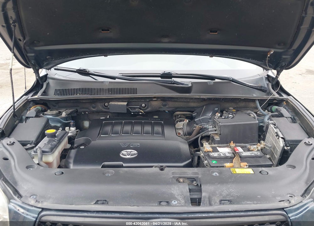 2008 TOYOTA RAV4 VIN: JTMBK32V586043805
