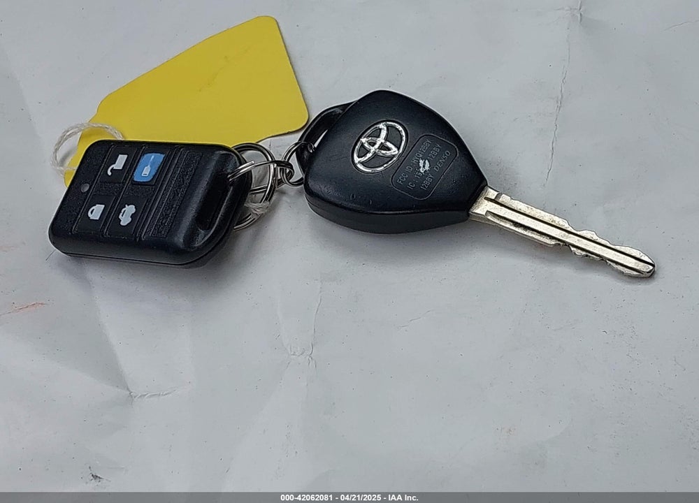 2008 TOYOTA RAV4 VIN: JTMBK32V586043805