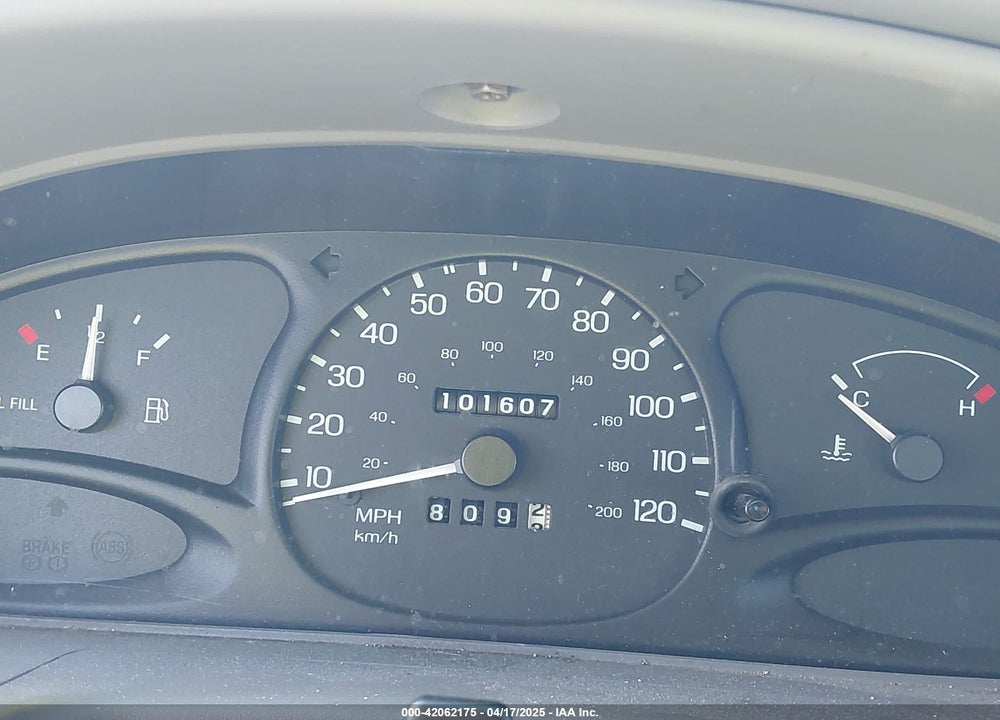 1999 FORD ESCORT SE VIN: 1FAFP13P1XW185662