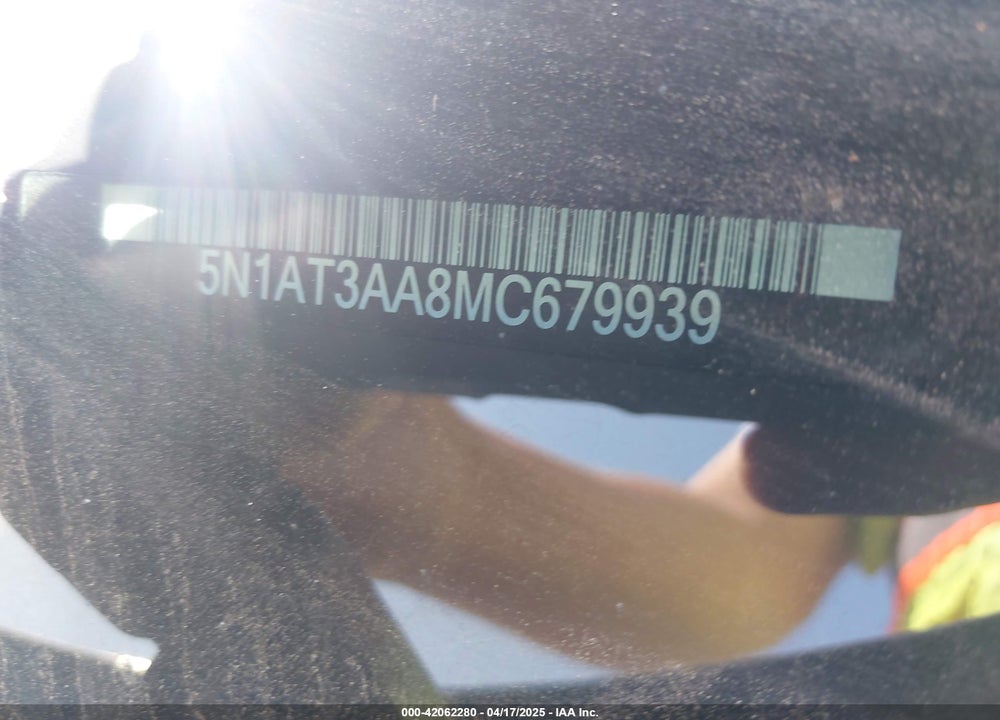 2021 NISSAN ROGUE S FWD VIN: 5N1AT3AA8MC679939