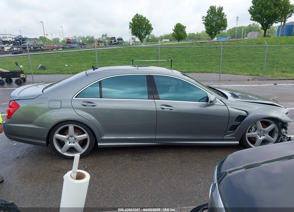 2013 MERCEDES-BENZ S 550 VIN: WDDNG7DBXDA510898