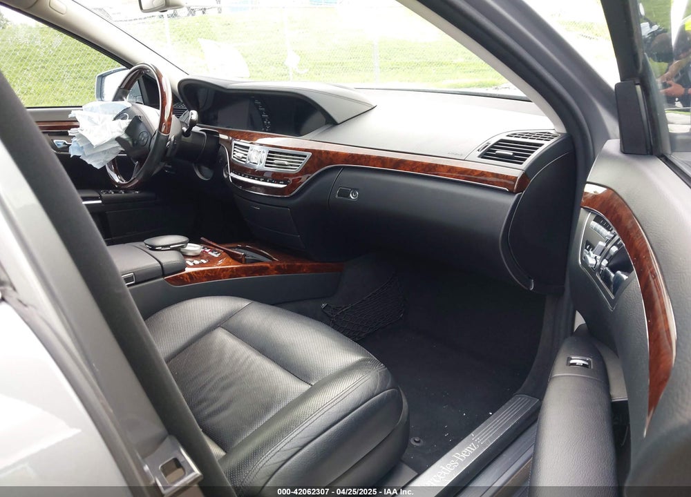 2013 MERCEDES-BENZ S 550 VIN: WDDNG7DBXDA510898