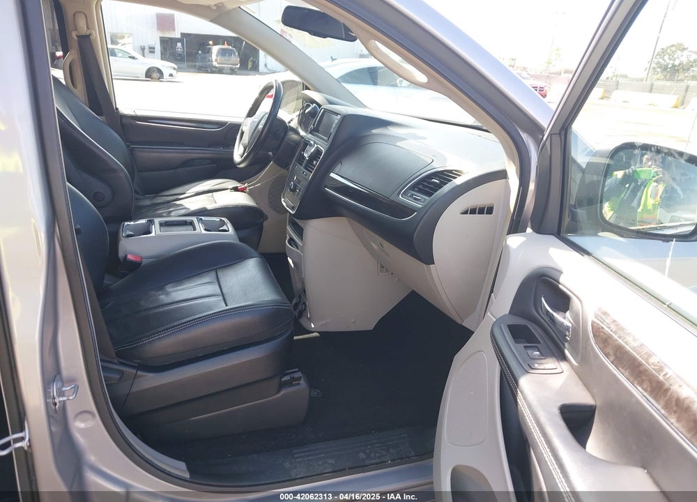 2014 CHRYSLER TOWN & COUNTRY TOURING VIN: 2C4RC1BG0ER436889