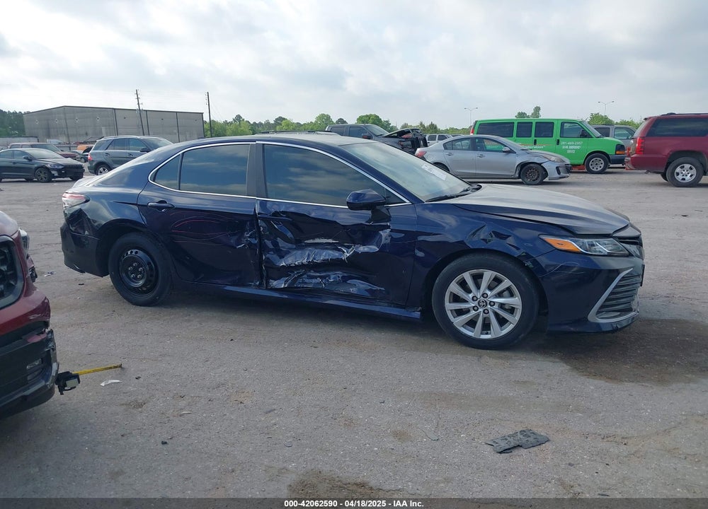 2022 TOYOTA CAMRY VIN: 4T1C11AK7NU678692